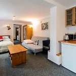 Jawor Bed & Breakfast 3*