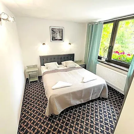 Jawor Bed and breakfast 3*