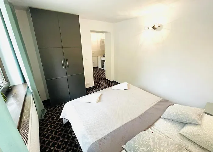 Jawor Bed & Breakfast 3*