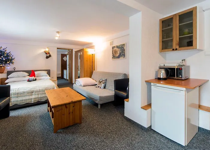 Jawor Bed & Breakfast 3*